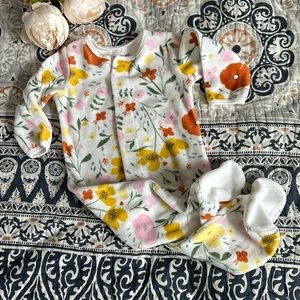 EUC Magnetic Me Velour Magnetic Footie